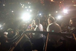 Al dirigir un mensaje a la comunidad afectada, el mandatario expres� su solidaridad y dio su p�same 