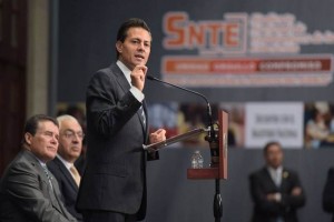 El Presidente Enrique Pea Nieto durante su encuentro con el Magisterio Nacional