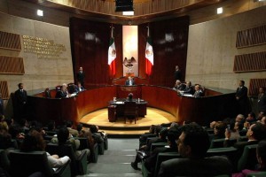 Se revoca la resoluci�n de la Sala Regional Distrito Federal en la que estableci� un l�mite en las a