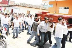 A tres d�as de que fuera asesinado a quemarropa de 13 tiros el candidato de Chilapa, la Fiscal�a Gen