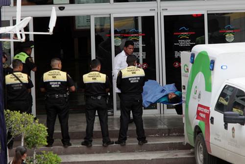 Balacera en outlet de Toluca deja 3 muertos Balacera en outlet de Toluca deja 3 muertos