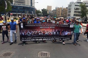 Ingresa comisi�n de maestros a Gobernaci�n 