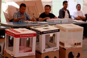 En Naucalpan, por ejemplo, 70% de las casillas empezaron a operar entre las 8:40 y las 10 de la ma�a