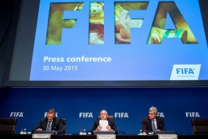 Interpol suspende proyecto millonario con FIFA Blatter, que renunciar a la silla de FIFA, est estrechamente vinculado con la Interpol