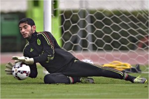 Hostiles relaciones entre Chuy y el entrenador de porteros del Tri 