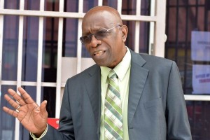 El ex vicepresidente de FIFA antes de pagar su fianza