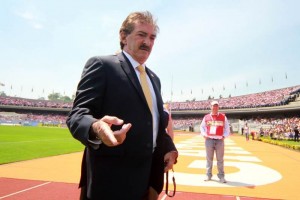 <b>Barra Brava</B> Prohibido hablar de la podloga Ni Ricardo La Volpe ni Chivas ni la FMF quieren tocar ms el tema