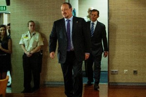 Bentez, preparado para triunfar en el Madrid: Butragueo Bentez en su llegada a la conferencia de prensa