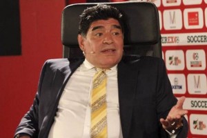 Hay "muchas chances" de ser vicepresidente de FIFA: Maradona Maradona impuls la candidatura del prncipe Ali