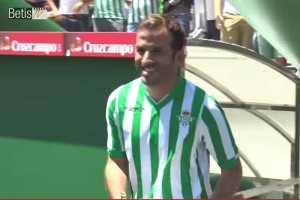El holand�s es presentado como jugador del Betis