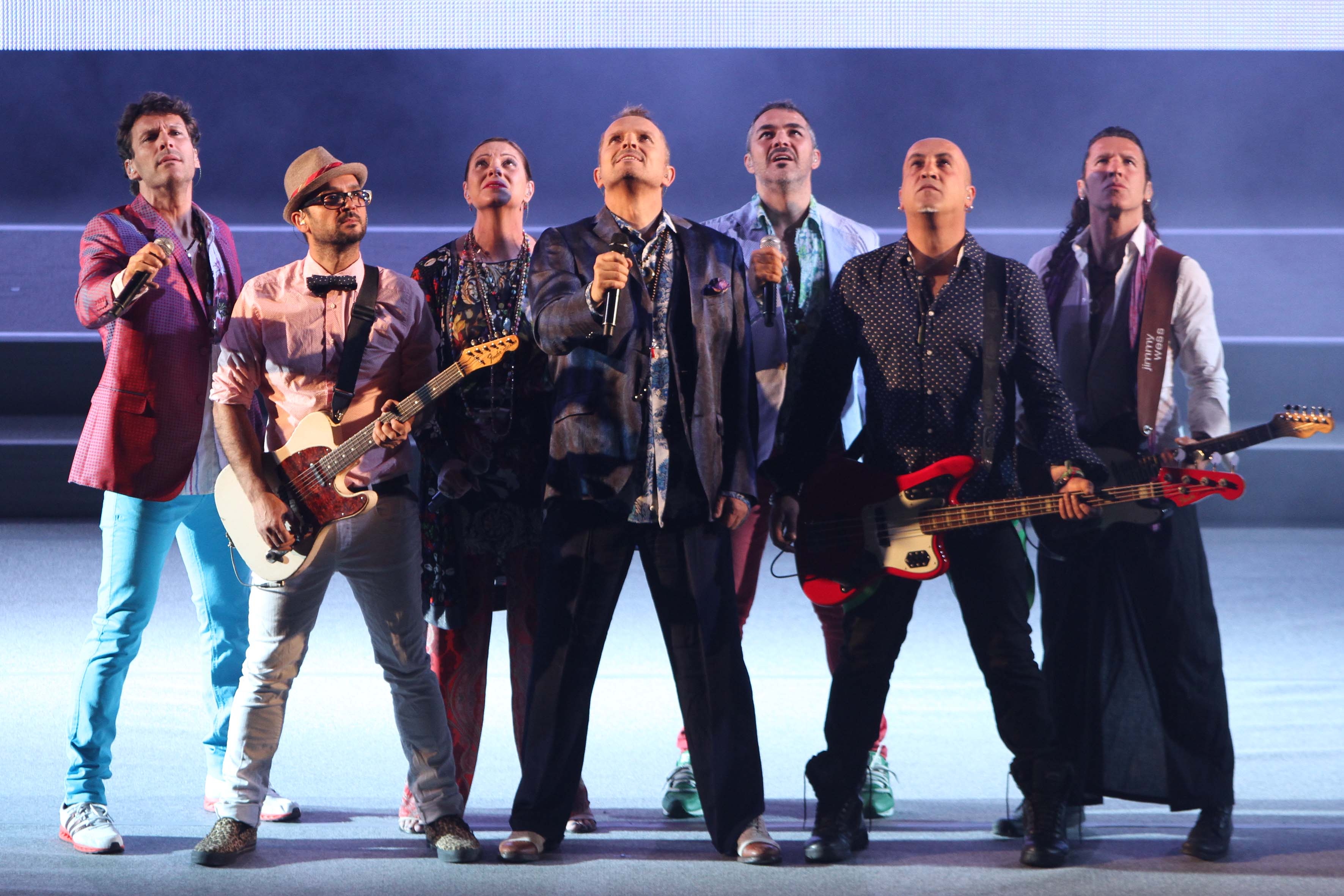 Bos� le abre puertas a sus coristas