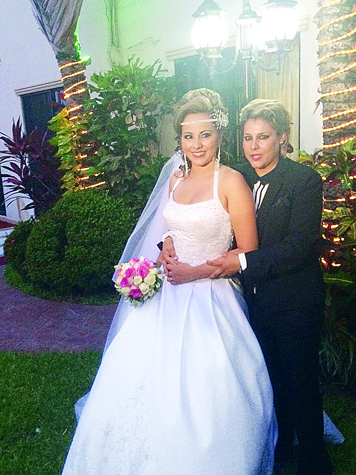 Une votos primera pareja gay