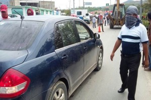 Revisan autos para que no entre material electoral a Tixtla 