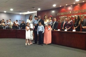 Acompa�ado de su familia, puntualiz� que 