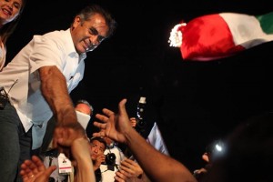 Al contabilizar casi 90% de las actas, el candidato independiente alcanz� una votaci�n del 49.3%