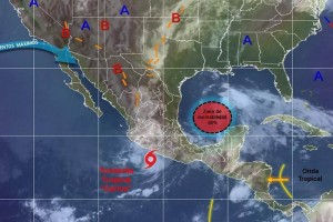 SMN prev lluvias por <i>Carlos</i> y otro posible cicln Carlos se localiz a las 04:00 horas a 110 kilmetros al sur-suroeste de Petatln, Guerrero, generan