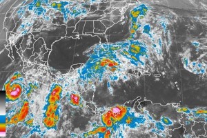 El hurac�n Blanca categor�a II se localizar� a 530 kil�metros al sureste de Isla Socorro, Colima y a