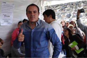 Tras emitir su voto, 'Cuau' se dirigi� a su sede pol�tica para esperar los resultados electorales