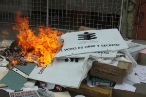 Acudir�n ante las autoridades para presentar la denuncia correspondiente en contra de quien o quiene