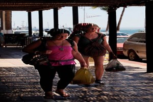 Turistas deciden abandonar La Paz, BCS, ante la posible llegada del hurac�n Blanca. Autoridades pid